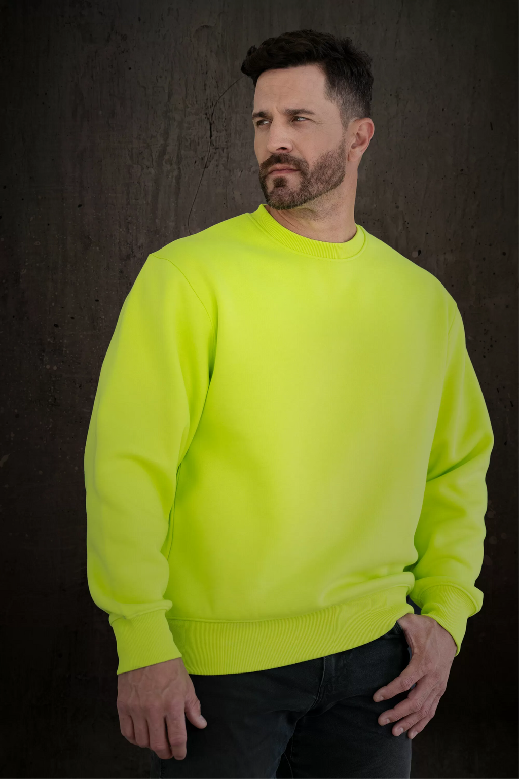 HEAVYWEIGHT FLEECE CREWNECK. WeRK421